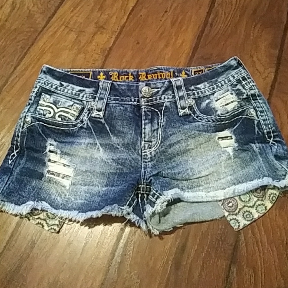 Rock revival Nice shorts